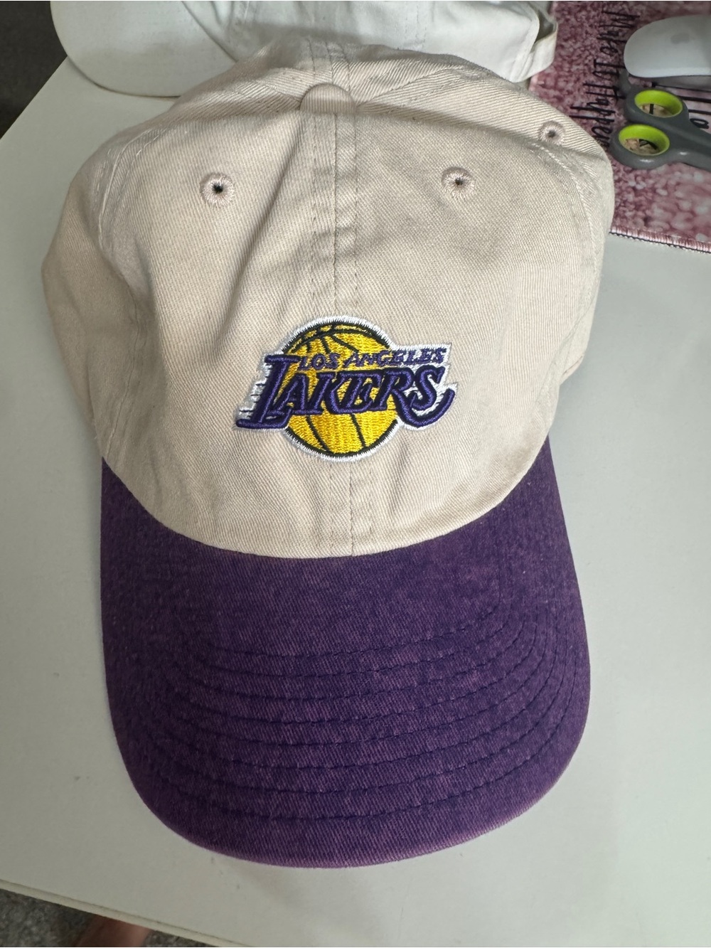 New*** Los Angeles Lakers Two-Tone Baseball Cap - Cream & Purple
